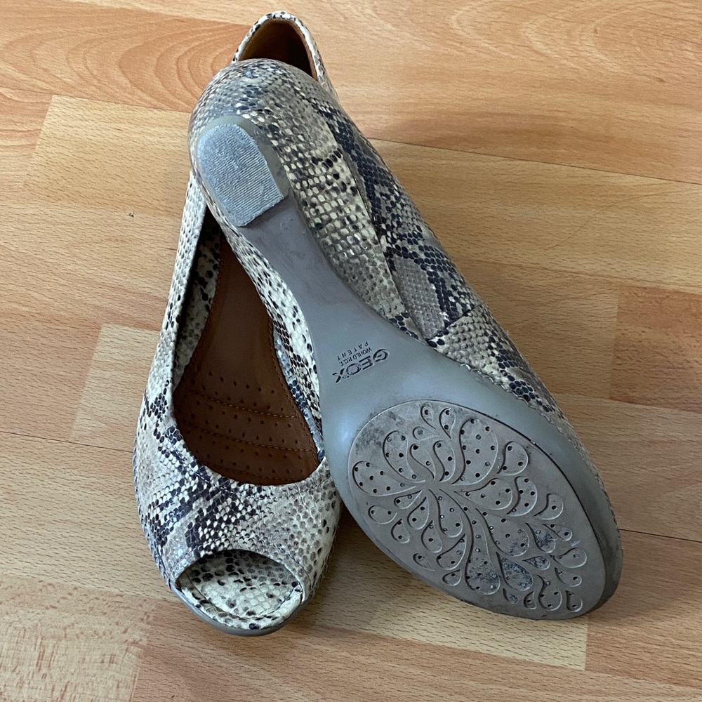 Geox Women's Snakeskin Peep Toe Heels - Black and Cream - Picture 7 of 8